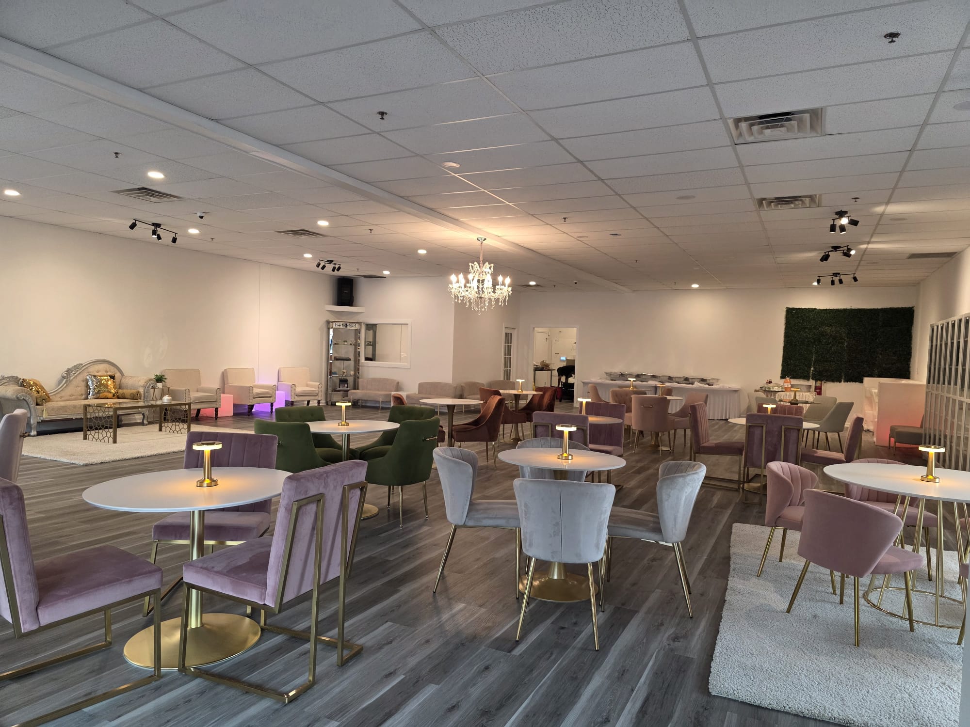 Sapphire 786 Lounge